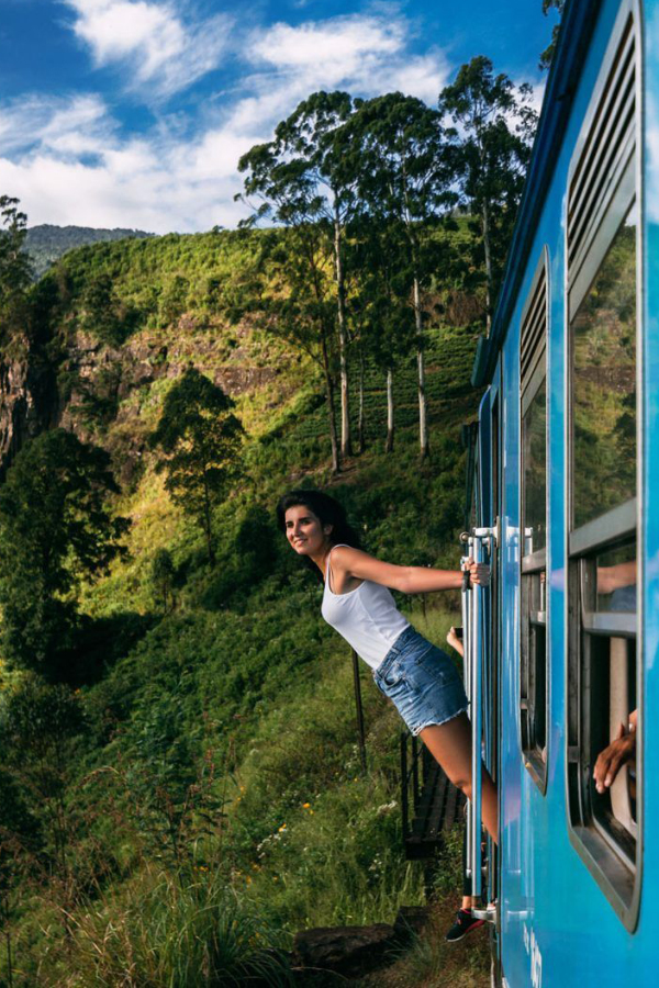 Iconic Sri Lanka Train Ride Experience Sri Lanka Scenic Train Journey Ella Kandy